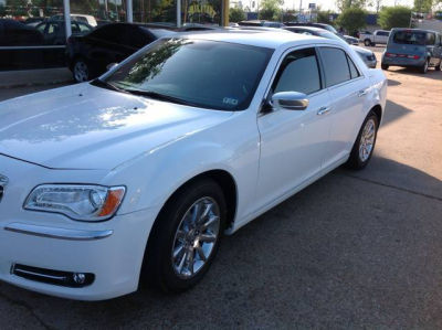 2012 Chrysler 300C  Base