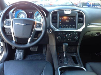 2012 Chrysler 300C  Base