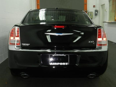 2013 Chrysler 300C  Base