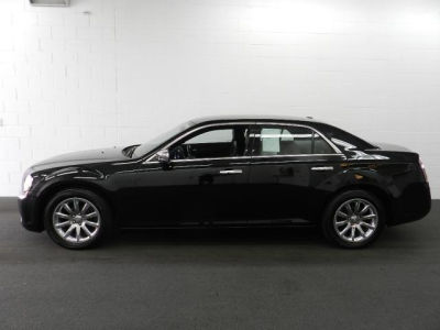 2013 Chrysler 300C  Base