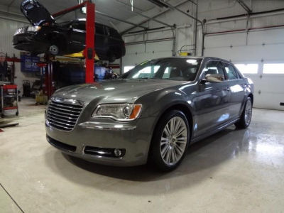 2012 Chrysler 300C  Base