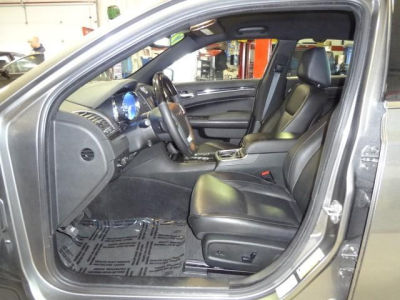2012 Chrysler 300C  Base