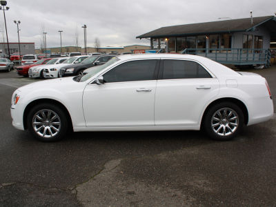 2011 Chrysler 300C Base
