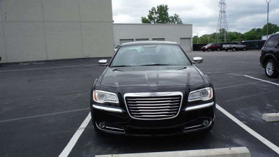 2013 Chrysler 300C  Base