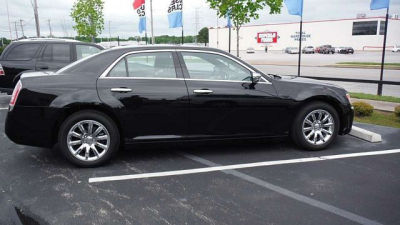 2013 Chrysler 300C  Base