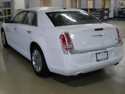 2012 Chrysler 300C  Base