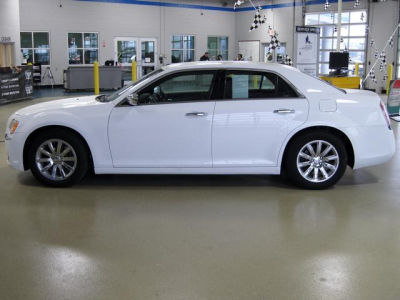 2012 Chrysler 300C  Base