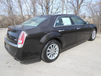 2012 Chrysler 300C  Base