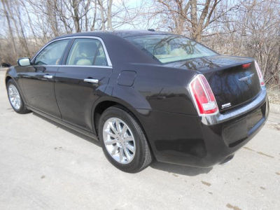 2012 Chrysler 300C  Base