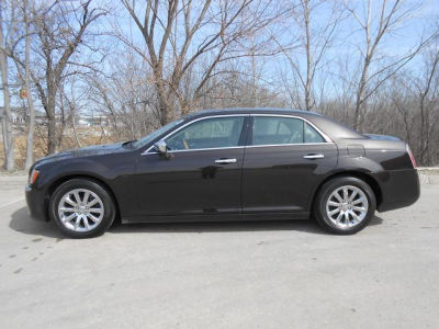 2012 Chrysler 300C  Base
