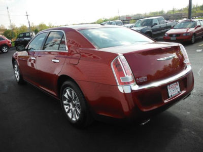 2012 Chrysler 300C  Base