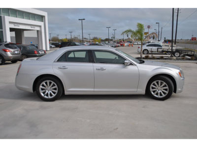 2012 Chrysler 300C  Base