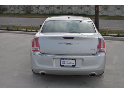 2012 Chrysler 300C  Base