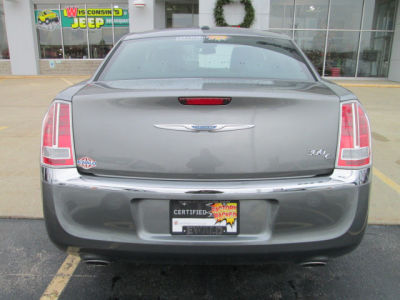 2011 Chrysler 300C  Base