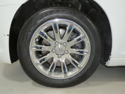 2011 Chrysler 300C  Base