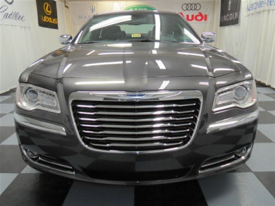 2013 Chrysler 300C  Base