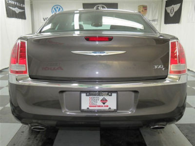 2013 Chrysler 300C  Base