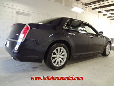 2012 Chrysler 300C  Base