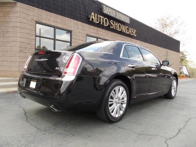 2011 Chrysler 300C  Base