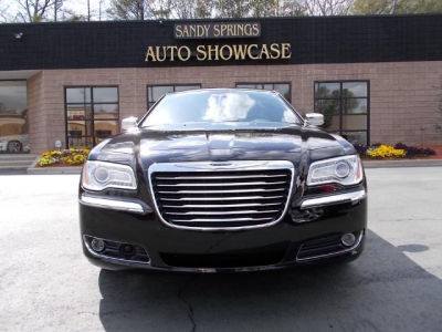 2011 Chrysler 300C  Base