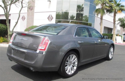 2011 Chrysler 300C  Base