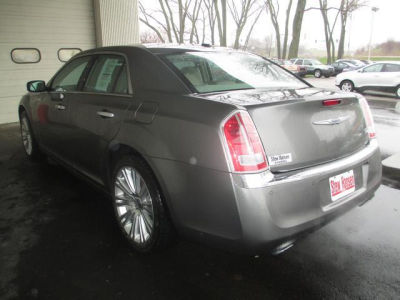 2011 Chrysler 300C  Base