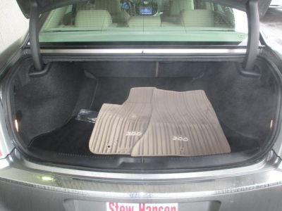 2011 Chrysler 300C  Base