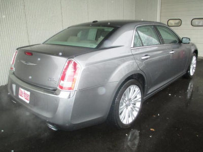 2011 Chrysler 300C  Base