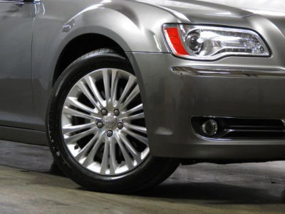 2011 Chrysler 300C  Base