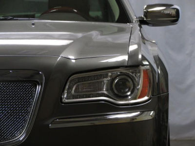 2011 Chrysler 300C  Base