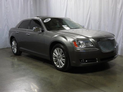 2011 Chrysler 300C  Base