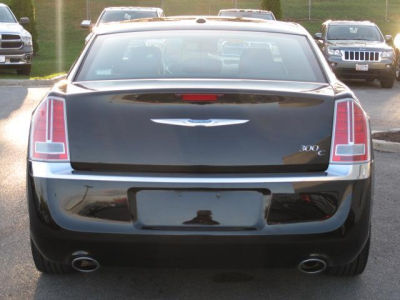 2012 Chrysler 300C  Base