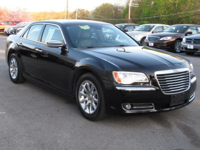 2012 Chrysler 300C  Base