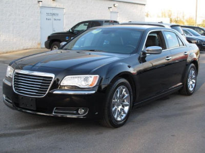 2012 Chrysler 300C  Base