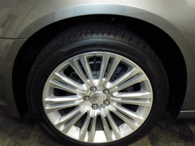 2011 Chrysler 300C  Base