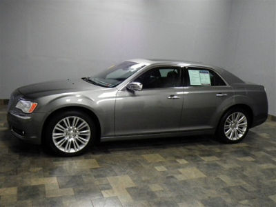 2011 Chrysler 300C  Base