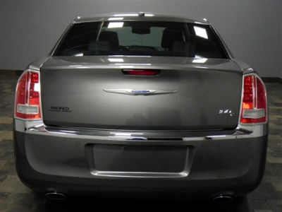 2011 Chrysler 300C  Base