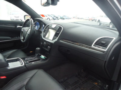 2012 Chrysler 300C  Base