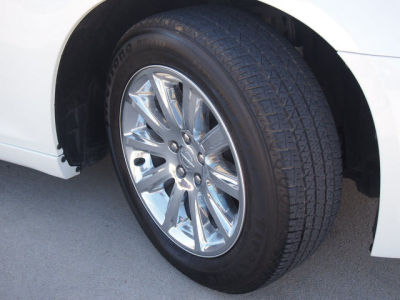 2012 Chrysler 300C  Base