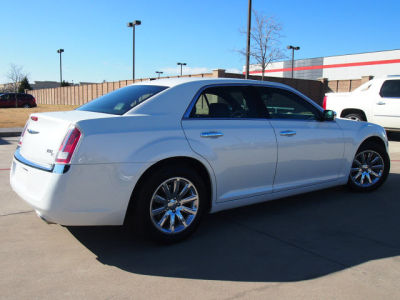 2012 Chrysler 300C  Base