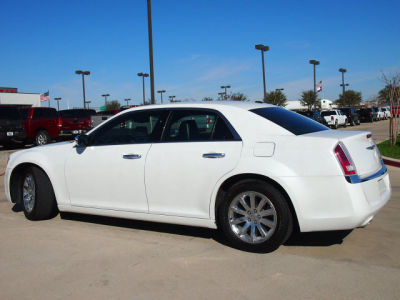 2012 Chrysler 300C  Base