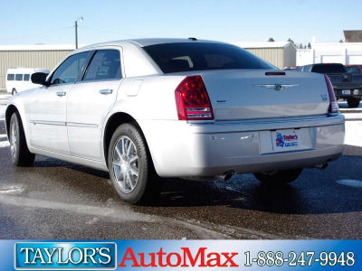 2010 Chrysler 300C  Base