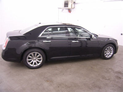 2012 Chrysler 300C  Base