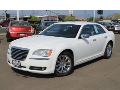 2012 Chrysler 300C Base