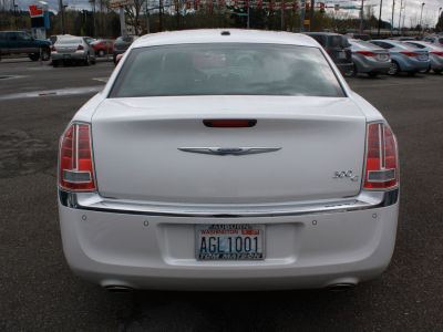 2011 Chrysler 300C  Base