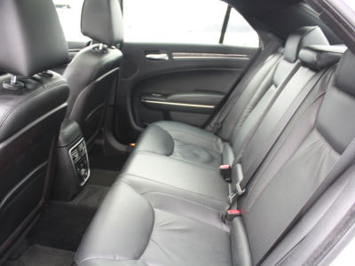 2011 Chrysler 300C  Base