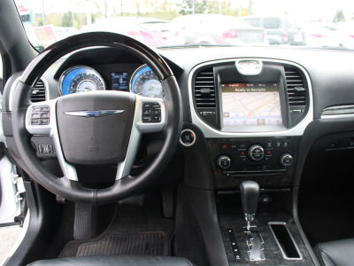 2011 Chrysler 300C  Base