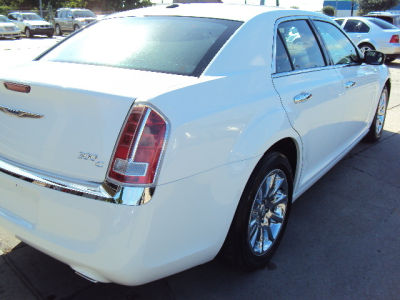 2012 Chrysler 300C  Base