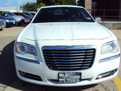 2012 Chrysler 300C  Base