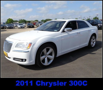 2011 Chrysler 300C  Base